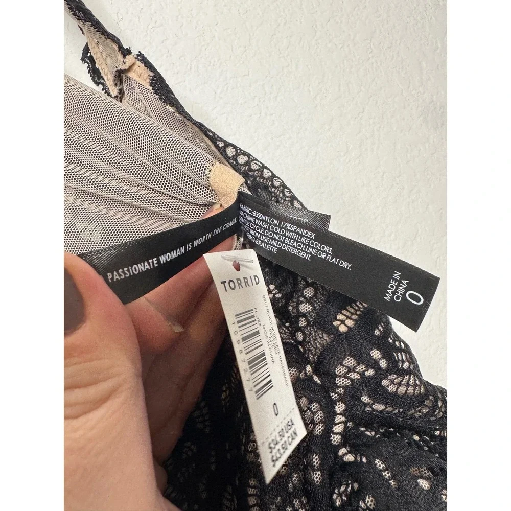Torrid Curve Black Nude Lace Racerback Unlined Bralette Size 0 / Large‎ NEW